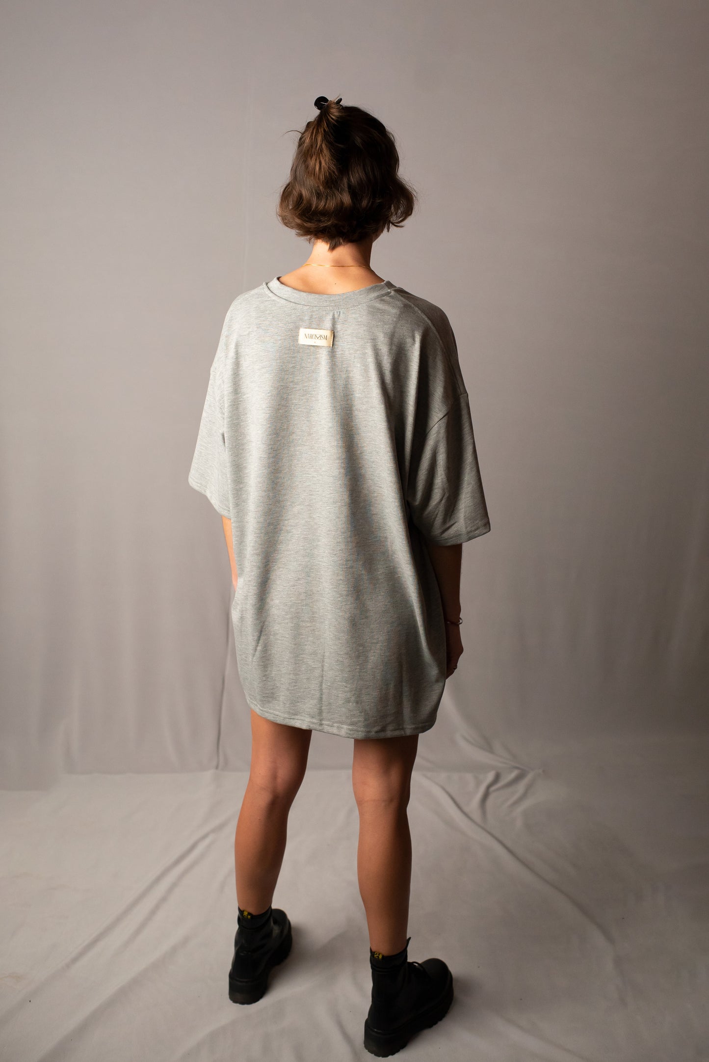 BOYFRIEND BASIC // GRAY // OVERSIZED T-SHIRT.