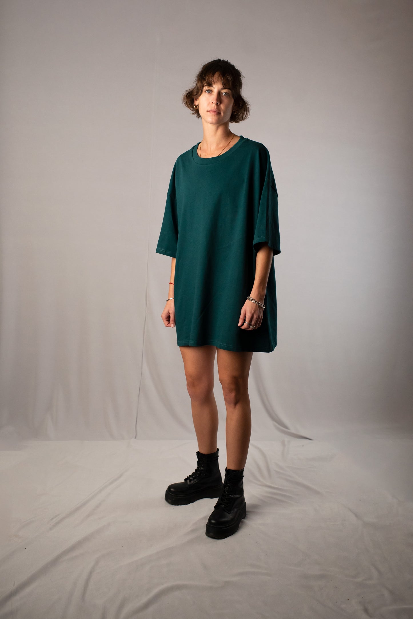 BOYFRIEND BASIC // GREEN // OVERSIZED T-SHIRT.