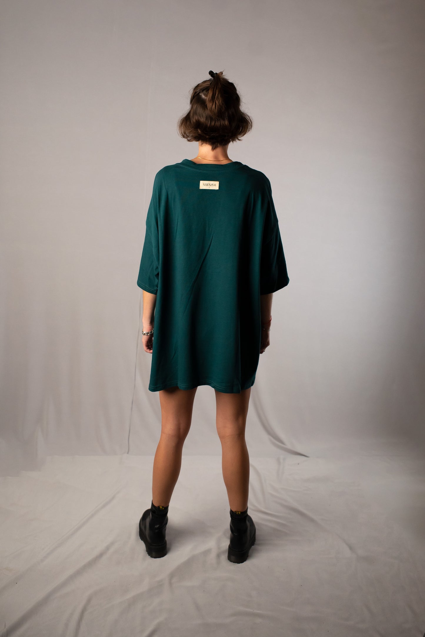 BOYFRIEND BASIC // GREEN // OVERSIZED T-SHIRT.