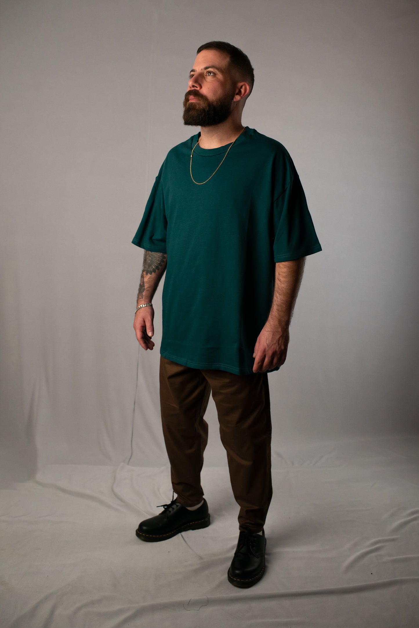 NOAH BASIC // GREEN // OVERSIZED T-SHIRT.