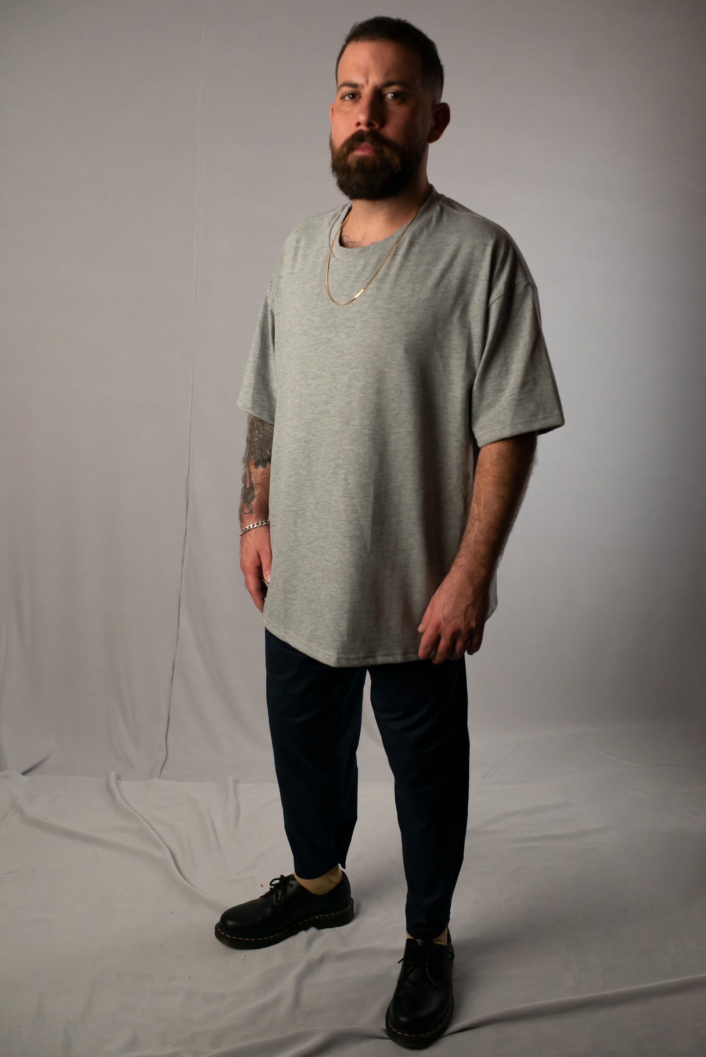 NOAH BASIC // GRAY // OVERSIZED T-SHIRT.